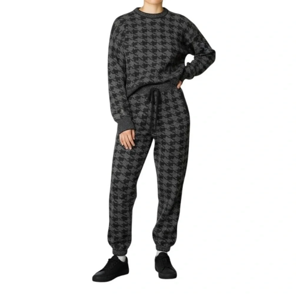 SKIMS Fleece Joggers Onyx and Houndstooth Women’s Large NWT